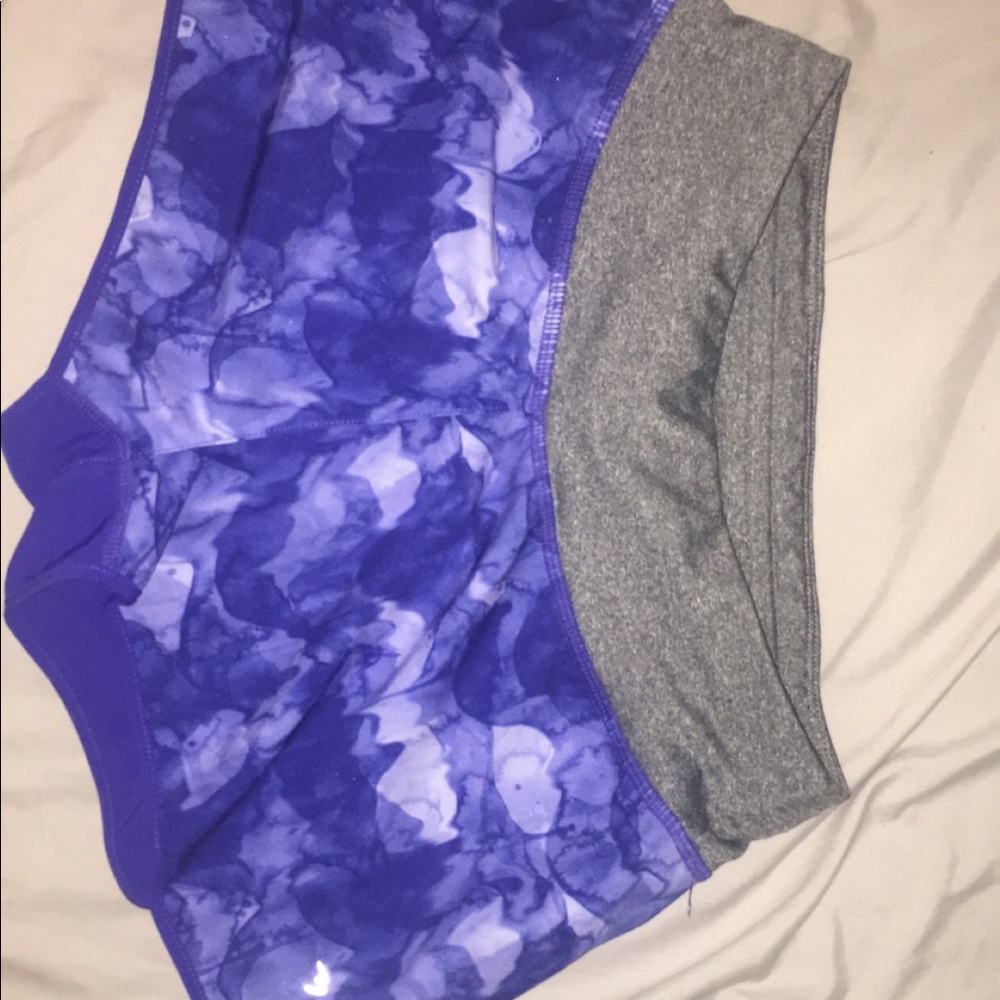 Workout shorts with drawstring